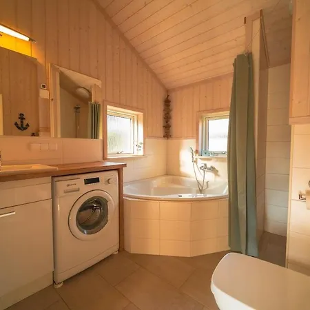 Seebrise, Mit Sauna, Ruderboot Und Strand- Und Seezugang Dummer